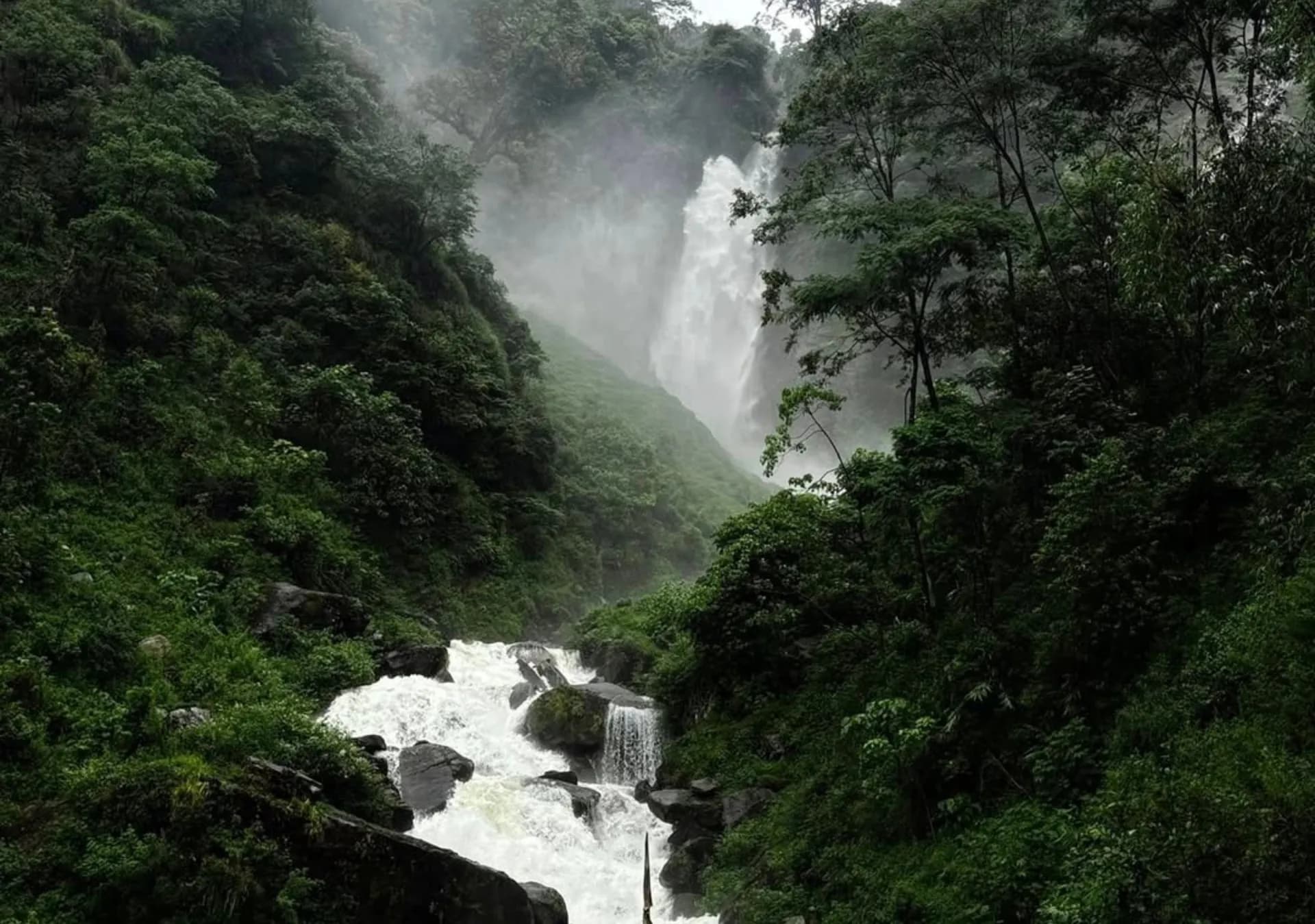 Phamrong Waterfall 